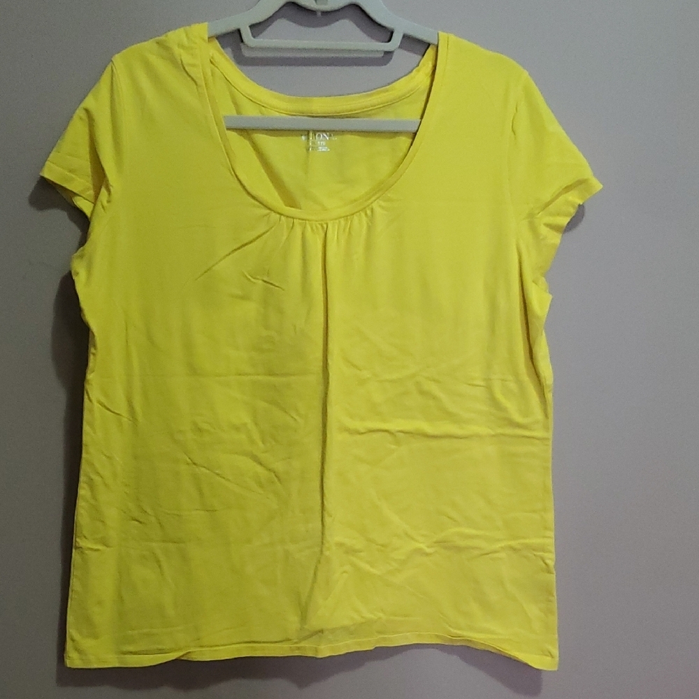 Merona Bright Yellow Short Sleeve Tee Size XXL